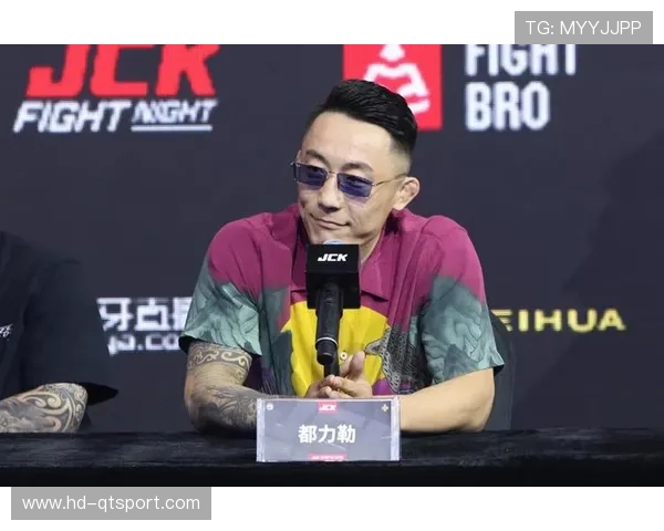 JCK雏量级赏金赛决赛现场：王绍祥十字固逆转卫冕