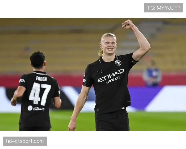 曼城球员获短暂假期，哈兰德晒巴黎游玩照